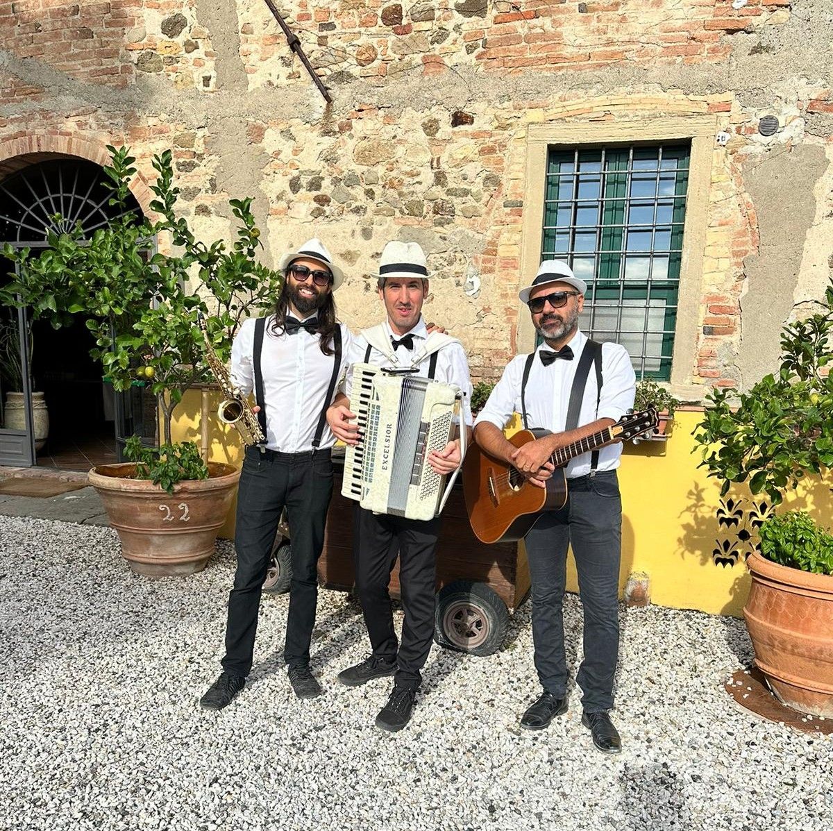 The Mediterranean Trio - Aperitivos, outdoor celebrations, Italian atmosphere