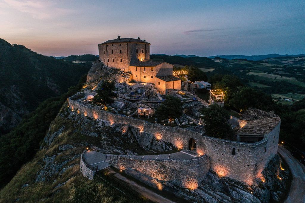 Isabella & James wedding at Castello di Naro, Marche