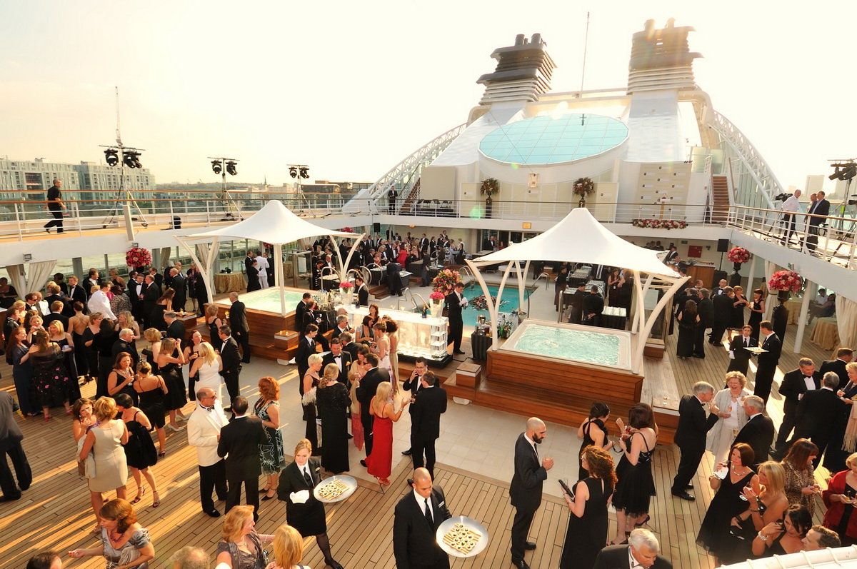 Celebrazione privata esclusiva con jazz live nelle Marche - evento di lusso in villa storica con massima privacy