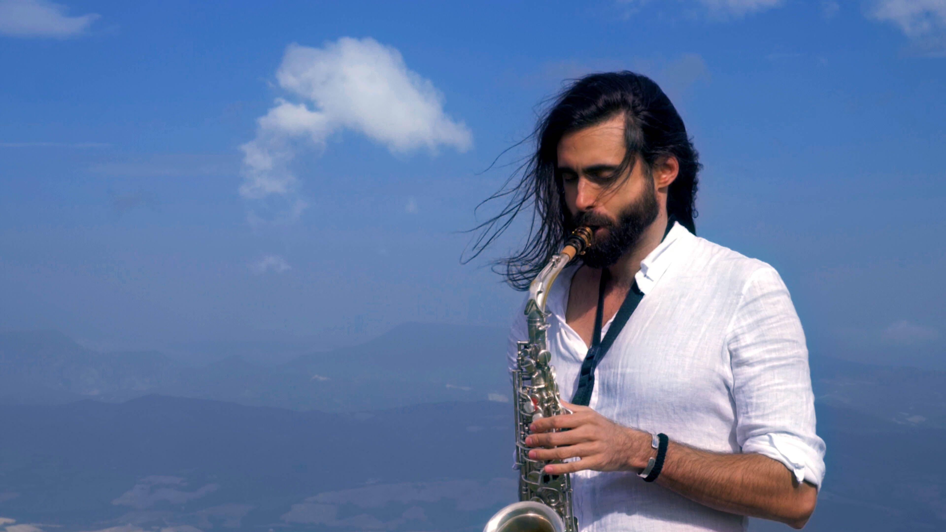 Ceremony Music - Professional saxophone service for weddings